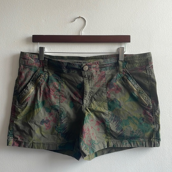 Faded Glory Pants - Floral Shorts Size 18 Faded Glory